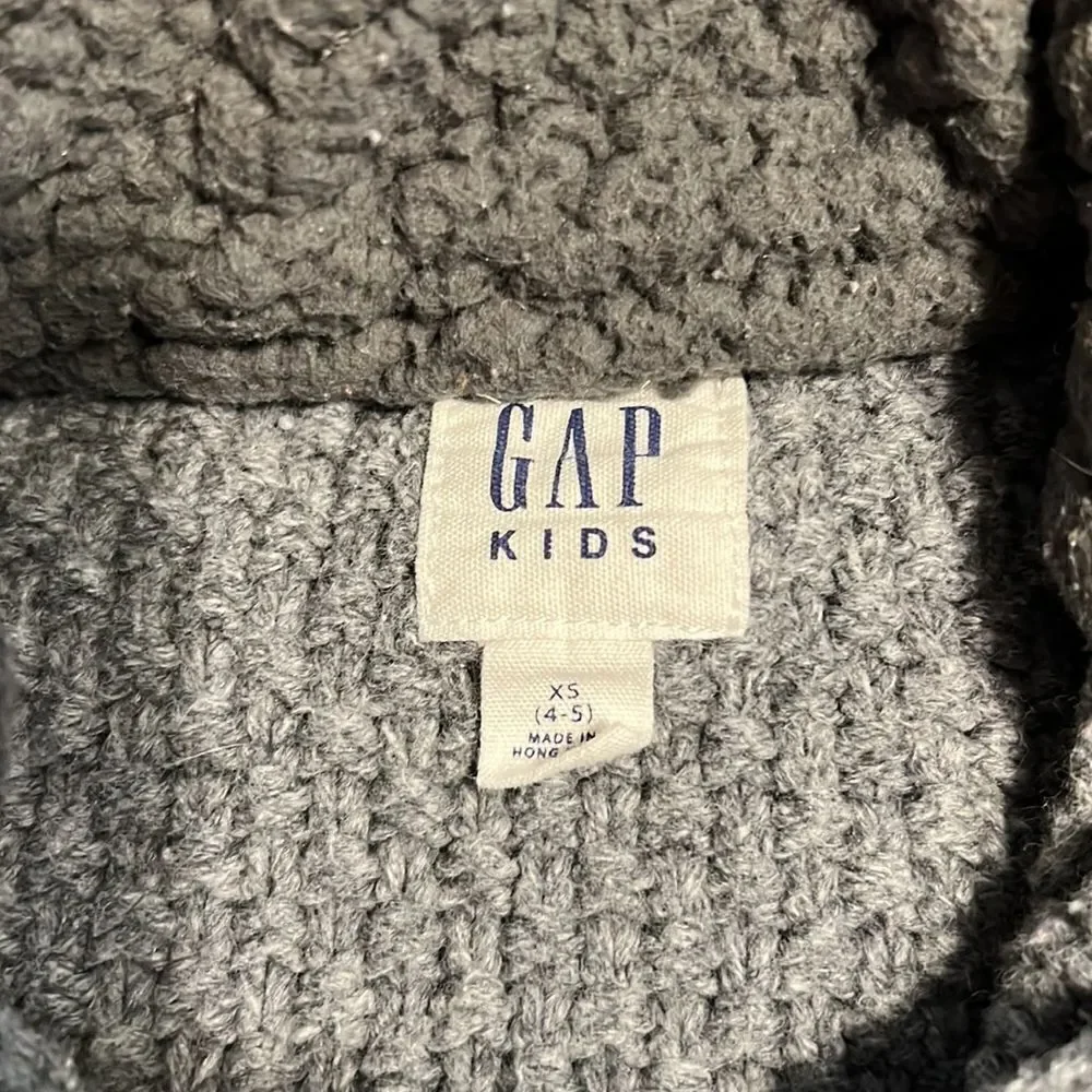 Gap kids gray sweater. XS